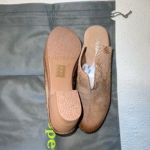 Antelope Shoes - Style: N21 Astrid Razor - Size: 37, Color: Stone